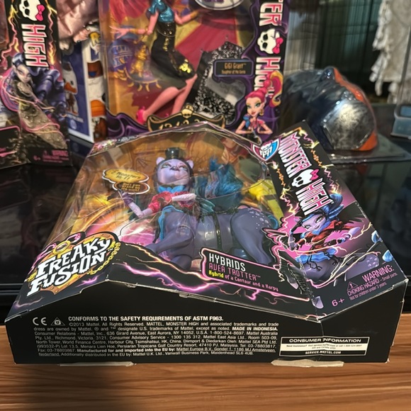 2013 Monster High Freaky Fusion Hybrids Avea Trotter - New In Box Never Opened - Picture 2 of 6